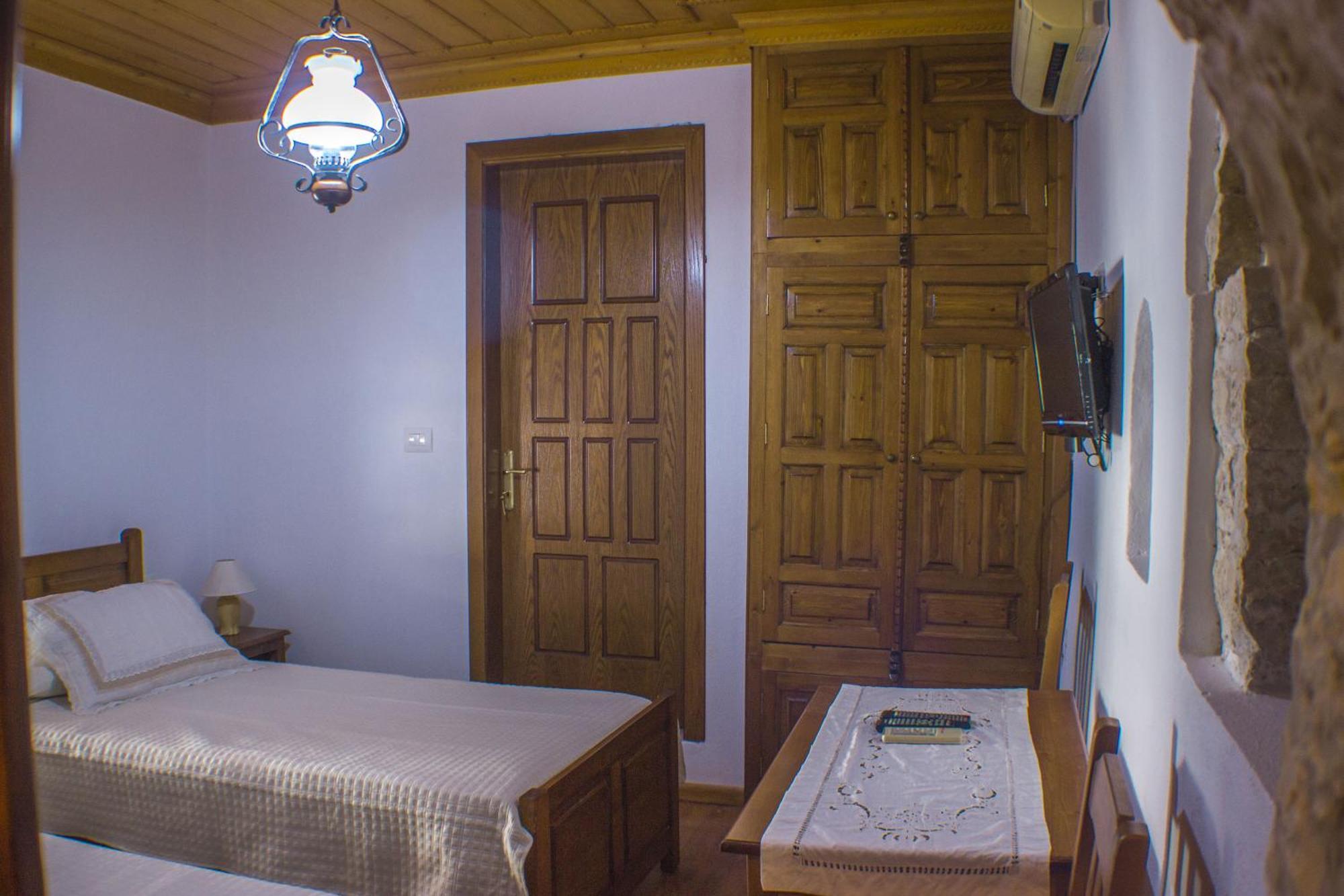 Hotel Old Bazaar 1790 Gjirokastër Esterno foto