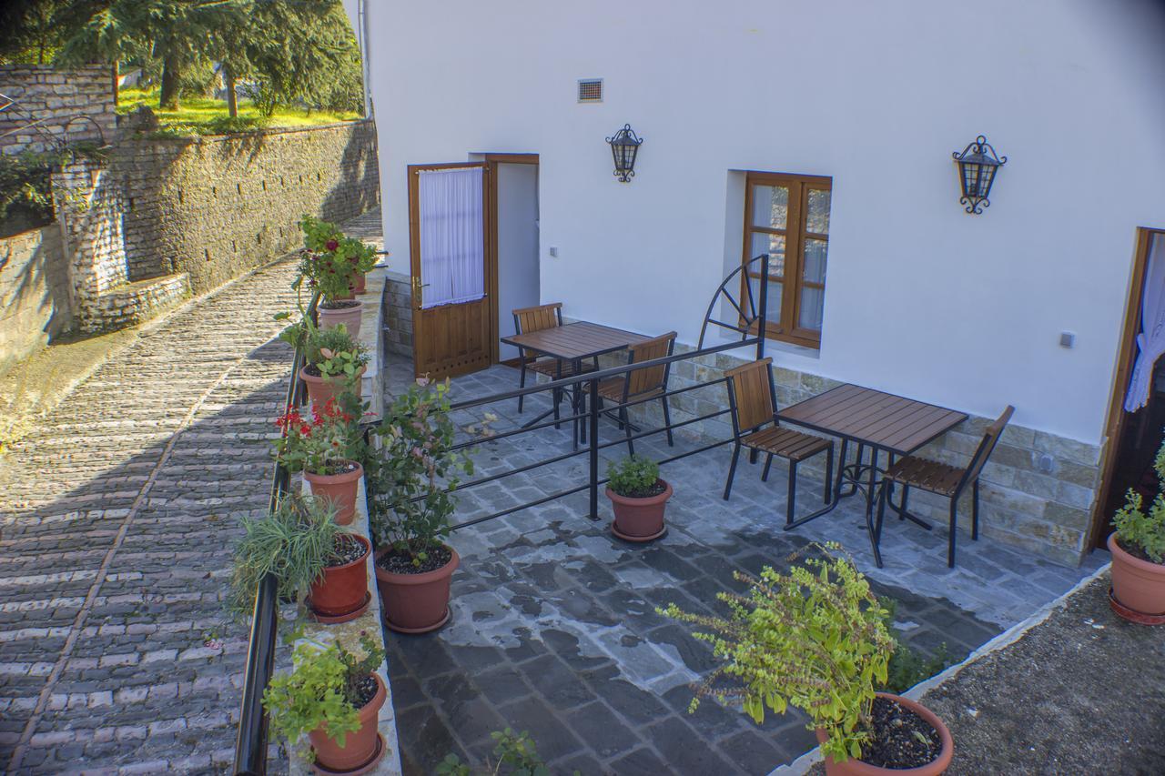 Hotel Old Bazaar 1790 Gjirokastër Esterno foto